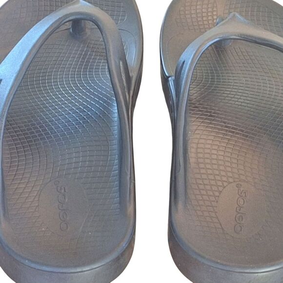 OOFOS Men's 9 Black Recovery Sandals Thongs Flip Flops Unisex (11 women) - Picture 9 of 11